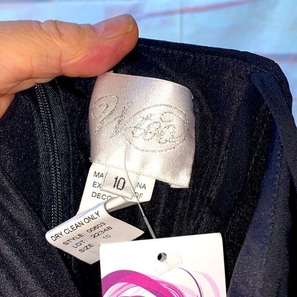 Woman’s black Inna Chiffon NWT sz 10 dress by Wtoo - Picture 7 of 9